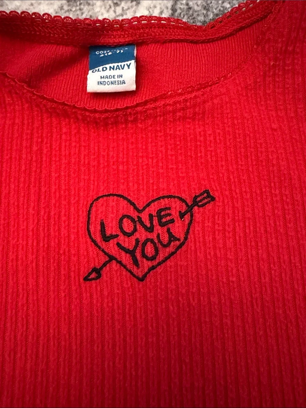 Kids Old Navy Red Ribbed Long-Sleeve Top with 'Love You' Heart size S 6-7